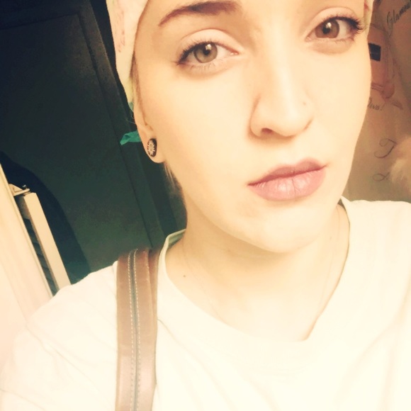 Meet your Posher, Meghan - Picture 1 of 1